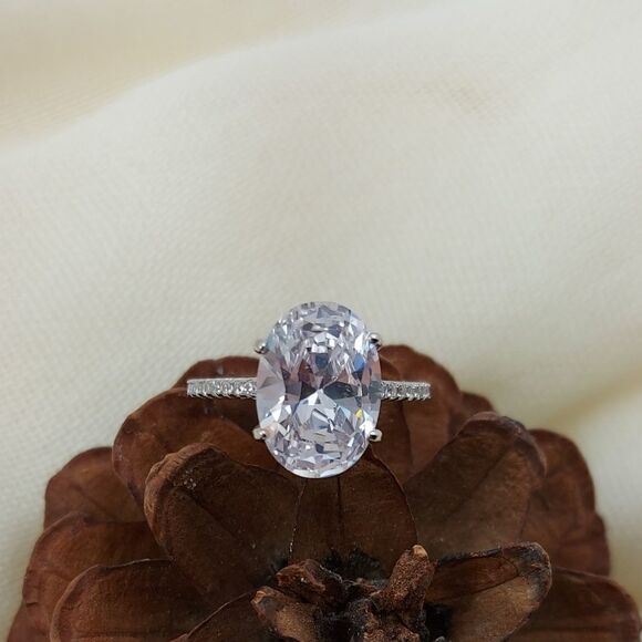 ⭐5 Carat Simulated Diamond Oval Sterling Silver Engagement Ring - Picture 1 of 9